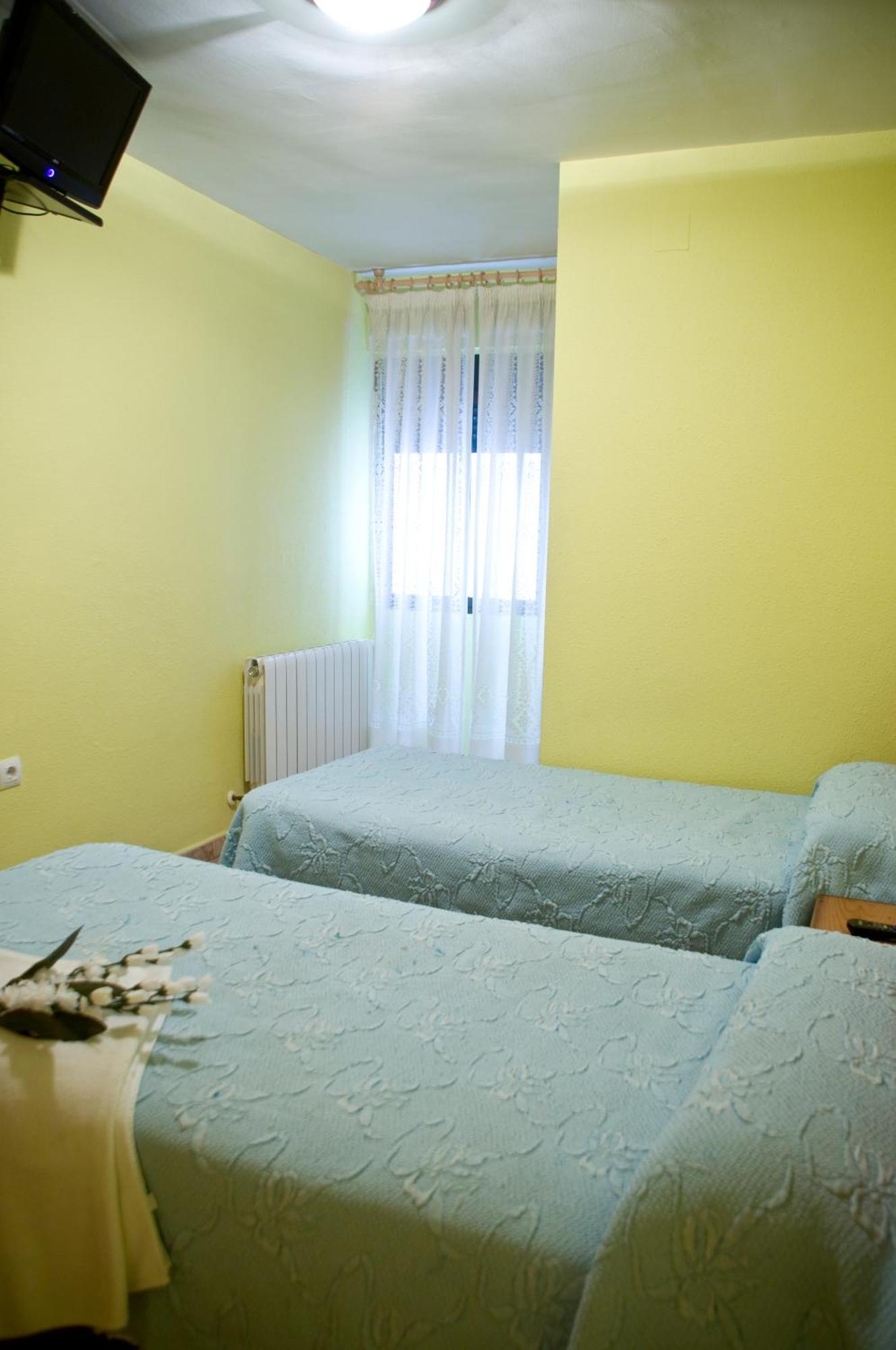 Pensión Aries II Cuenca (Castilla-La Mancha) Exterior foto